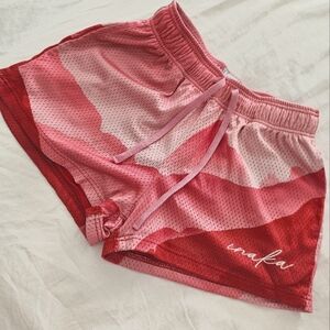 Inaka Power Shorts in Women Medium
